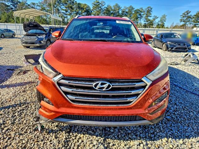Photo 5 from auction – 2016 HYUNDAI TUCSON LIM with VIN KM8J33A29GU137112