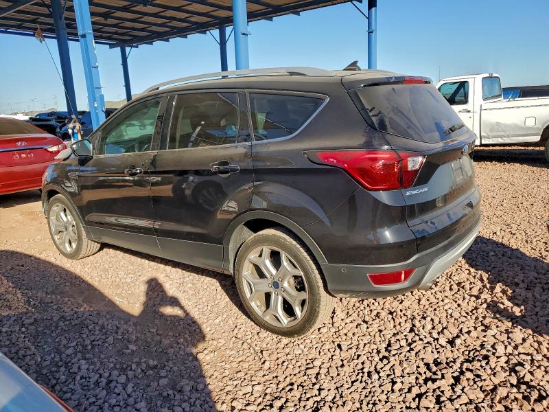 Photo 2 from auction – 2019 FORD ESCAPE TIT with VIN 1FMCU0J96KUB83250