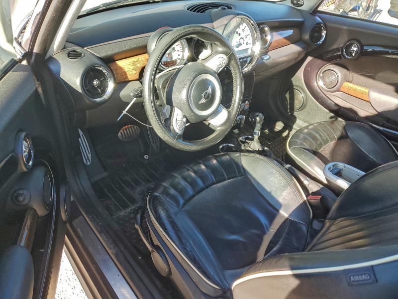 Photo 8 from auction – 2010 MINI COOPER S C with VIN WMWMM3C58ATP94578