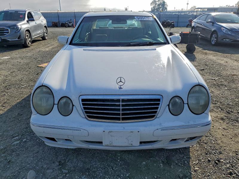 Photo 5 from auction – 2001 MERCEDES-BENZ E 320 with VIN WDBJF65J41B267055