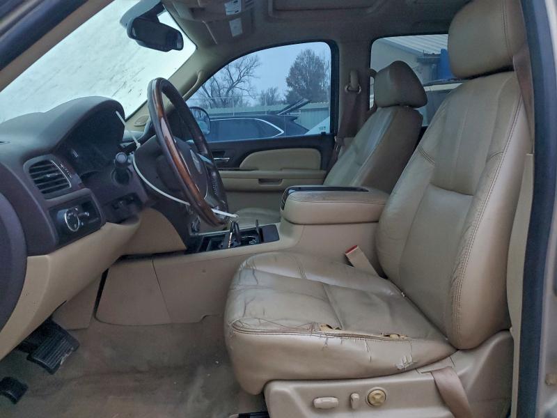 Photo 7 from auction – 2007 GMC YUKON DENA with VIN 1GKFK63877J339081