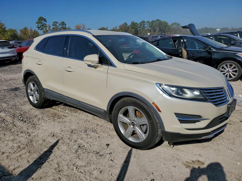 Photo 4 from auction – 2018 LINCOLN MKC PREMIE with VIN 5LMCJ1C95JUL07452
