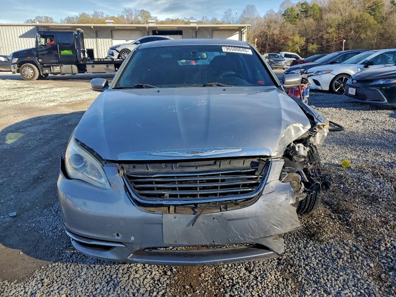 Photo 5 from auction – 2013 CHRYSLER 200 LX with VIN 1C3CCBAG9DN727064