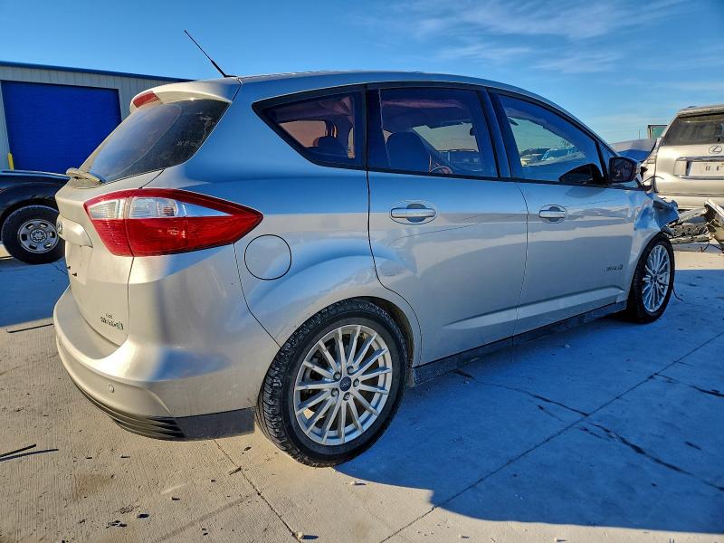 Photo 3 from auction – 2013 FORD C-MAX SE with VIN 1FADP5AU5DL557508