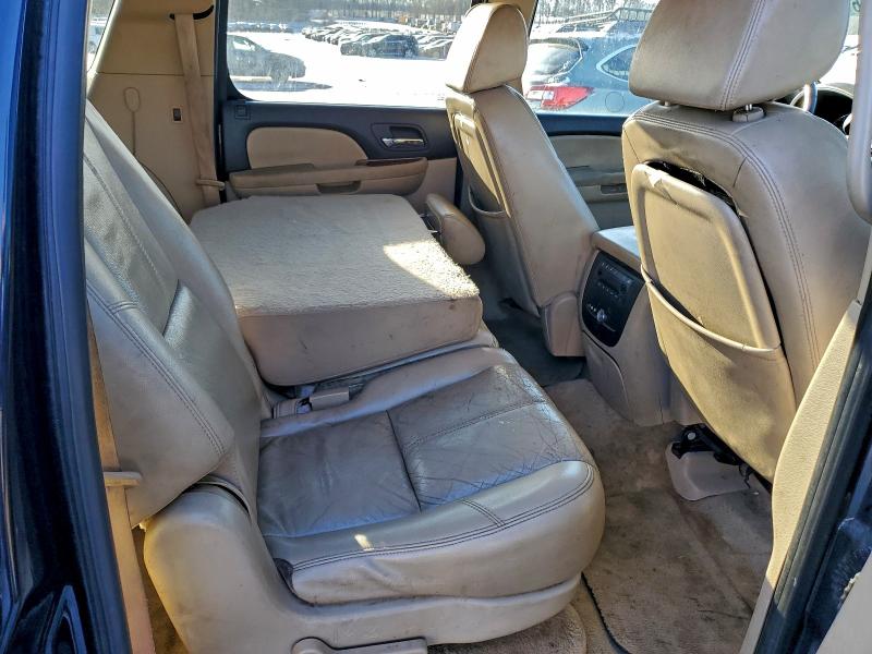 Photo 11 from auction – 2007 CHEVROLET SUBURBAN K with VIN 1GNFK16377J213258