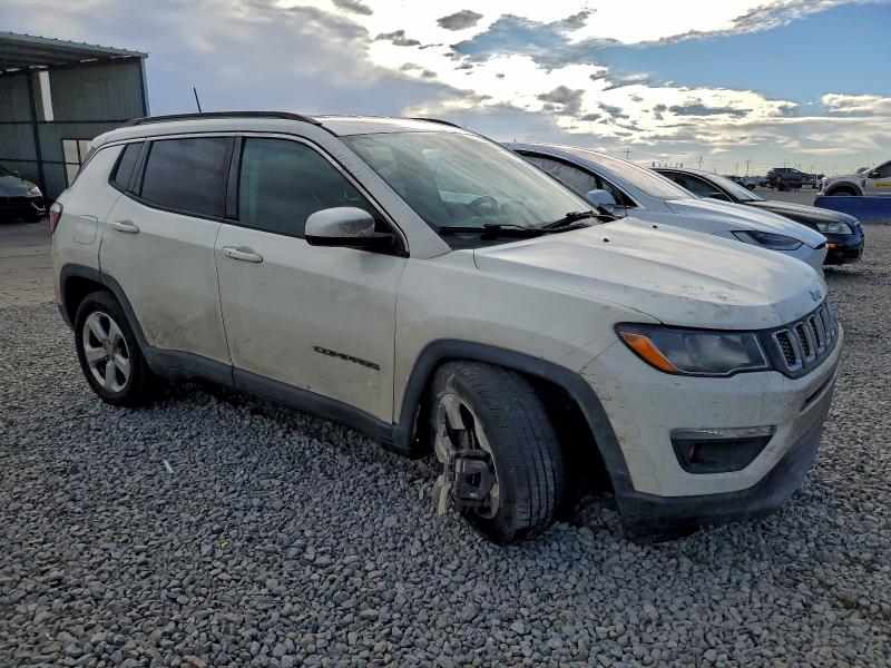 Photo 4 from auction – 2018 JEEP COMPASS with VIN 3C4NJDBB8JT131481