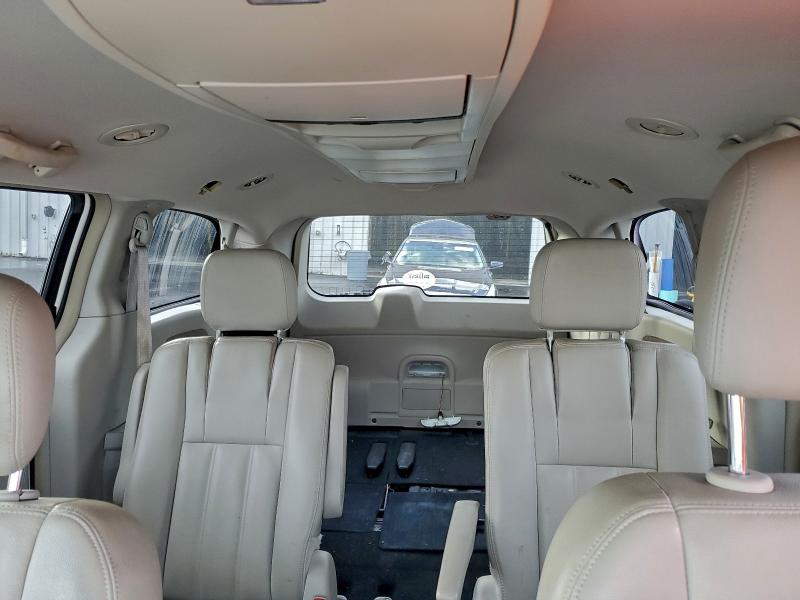 Photo 10 from auction – 2013 CHRYSLER TOWN & COU with VIN 2C4RC1BG0DR577847