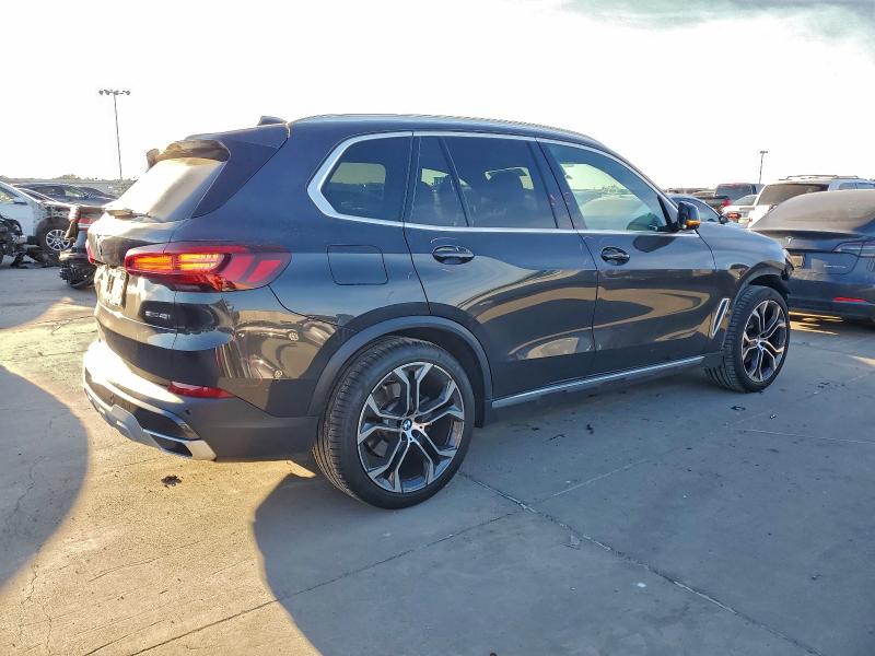 Photo 3 from auction – 2021 BMW X5 SDRIVE with VIN 5UXCR4C0XM9E75521