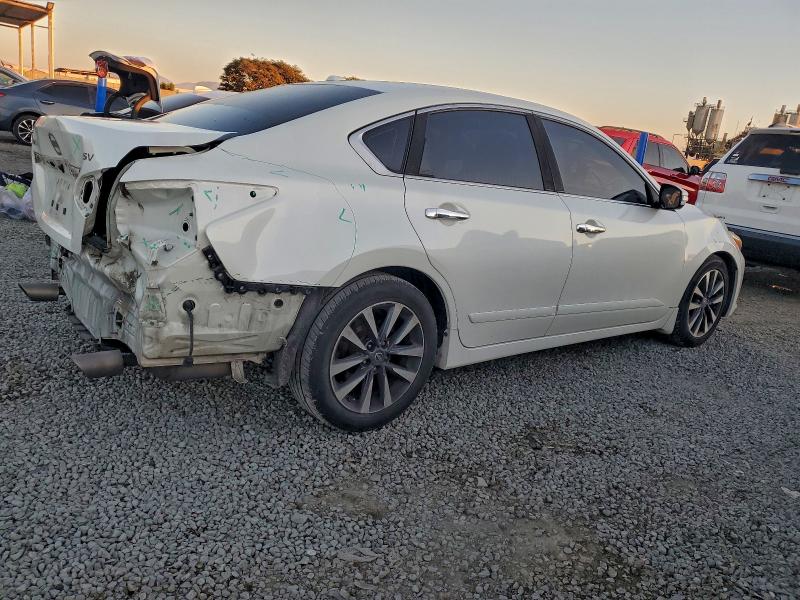 Photo 3 from auction – 2017 NISSAN ALTIMA 2.5 with VIN 1N4AL3AP8HC161592