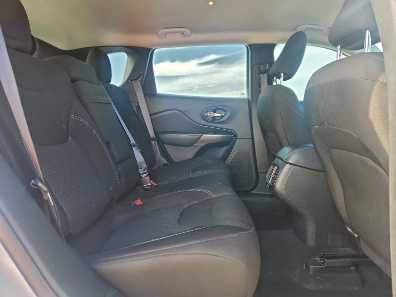 Photo 11 from auction – 2019 JEEP CHEROKEE L with VIN 1C4PJLCB3KD312304