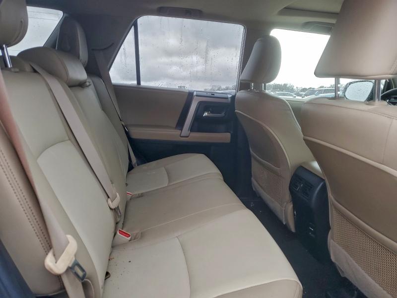 Photo 11 from auction – 2017 TOYOTA 4RUNNER SR with VIN JTEBU5JR9H5408952