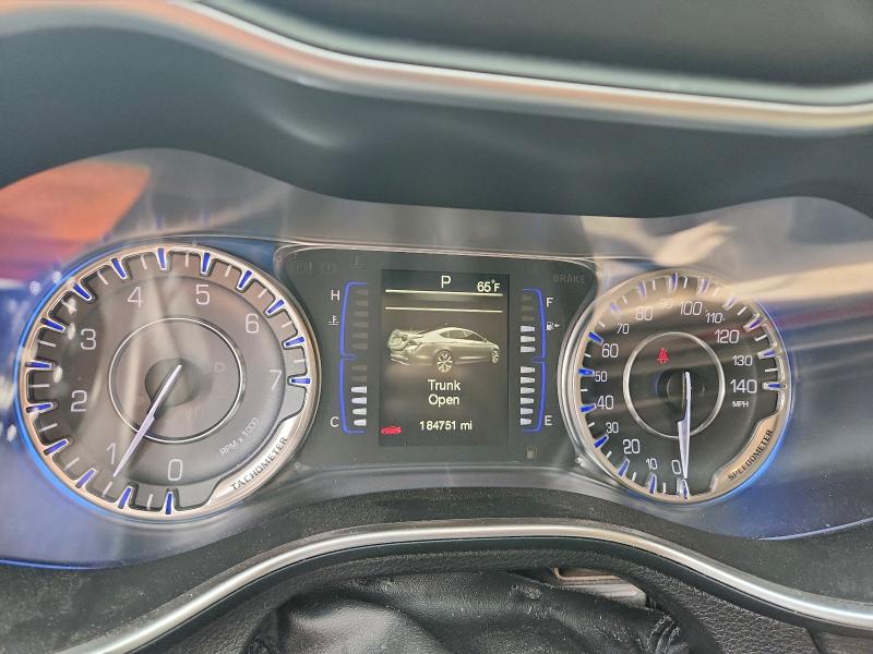 Photo 9 from auction – 2015 CHRYSLER 200 LIMITE with VIN 1C3CCCAB1FN543153