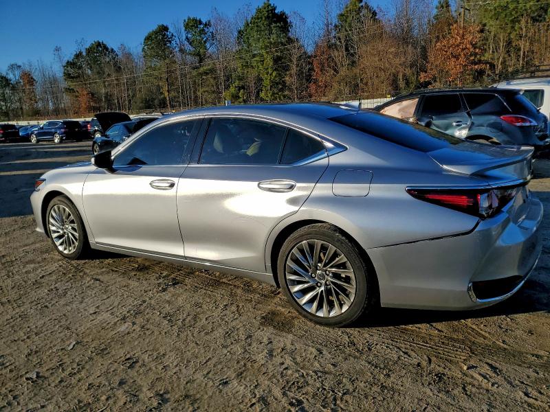 Photo 2 from auction – 2023 LEXUS ES 300H BA with VIN 58AFA1C19PU036441