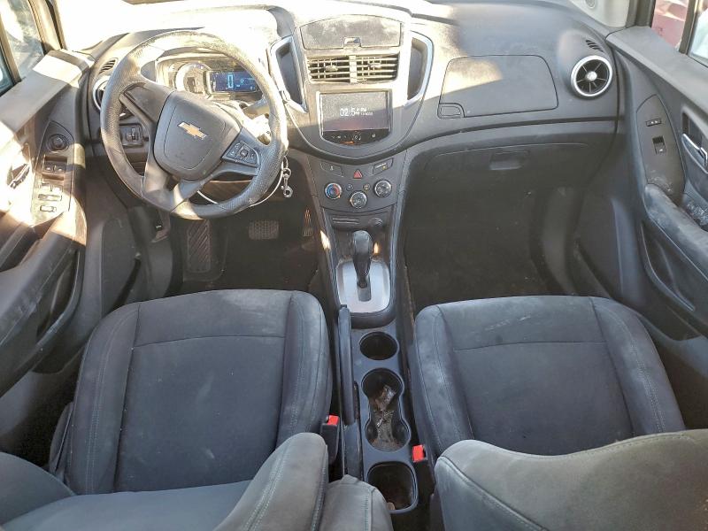 Photo 8 from auction – 2016 CHEVROLET TRAX LS with VIN 3GNCJKSB1GL269097
