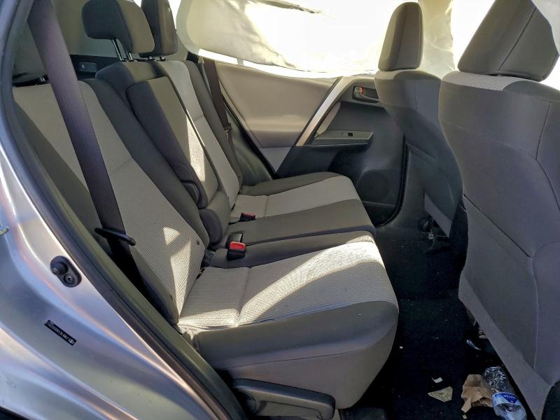 Photo 11 from auction – 2013 TOYOTA RAV4 LE with VIN JTMBFREVXDD037913