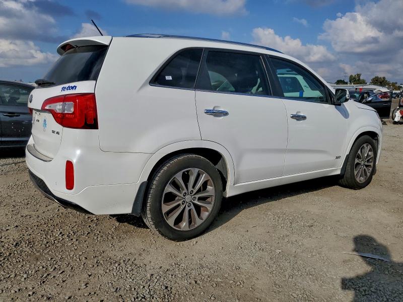 Photo 3 from auction – 2015 KIA SORENTO SX with VIN 5XYKWDA71FG644569