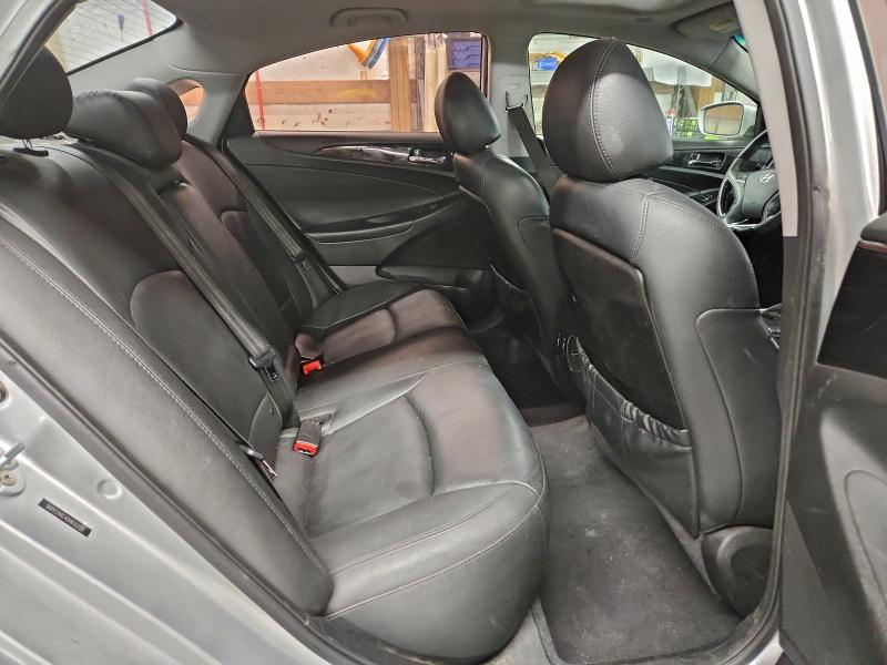 Photo 10 from auction – 2013 HYUNDAI SONATA SE with VIN 5NPEC4AC4DH610733