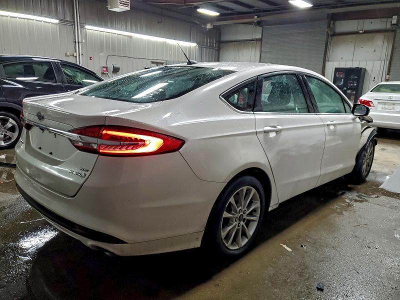 Photo 3 from auction – 2017 FORD FUSION SE with VIN 3FA6P0LU1HR138586