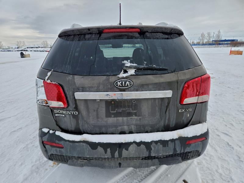 Photo 6 from auction – 2011 KIA SORENTO EX with VIN 5XYKUDA25BG158920