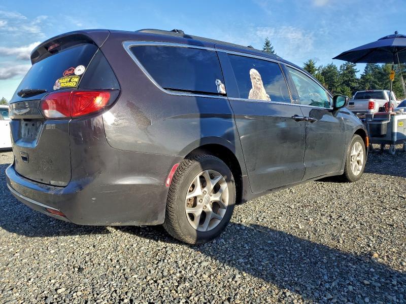 Photo 3 from auction – 2017 CHRYSLER PACIFICA T with VIN 2C4RC1BG1HR788433