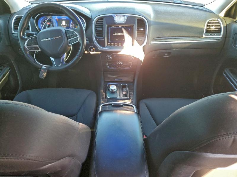 Photo 8 from auction – 2019 CHRYSLER 300 TOURIN with VIN 2C3CCAAGXKH609962