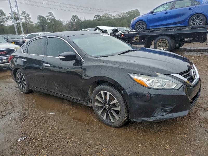 Photo 4 from auction – 2018 NISSAN ALTIMA with VIN 1N4AL3AP4JC111925