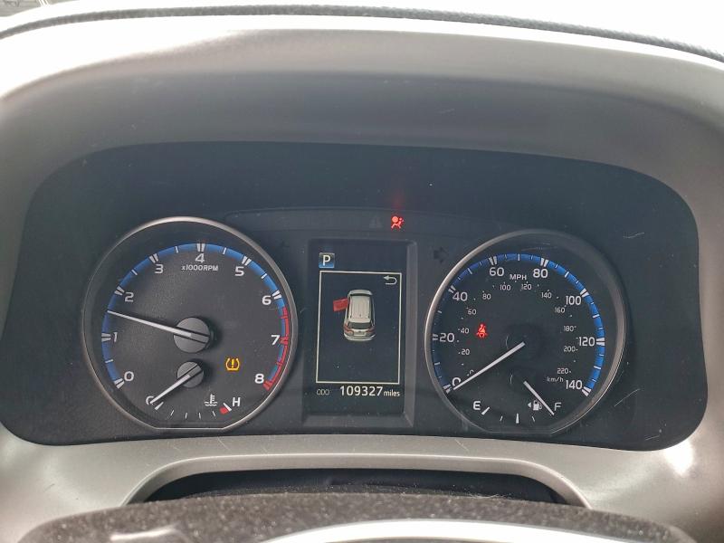 Photo 9 from auction – 2017 TOYOTA RAV4 LE with VIN 2T3BFREVXHW540236