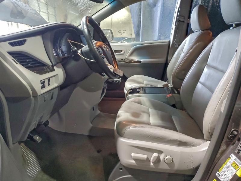 Photo 7 from auction – 2015 TOYOTA SIENNA XLE with VIN 5TDDK3DC2FS120468