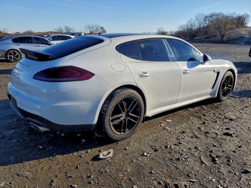Photo 3 from auction – 2015 PORSCHE PANAMERA 2 with VIN WP0AA2A75FL007168