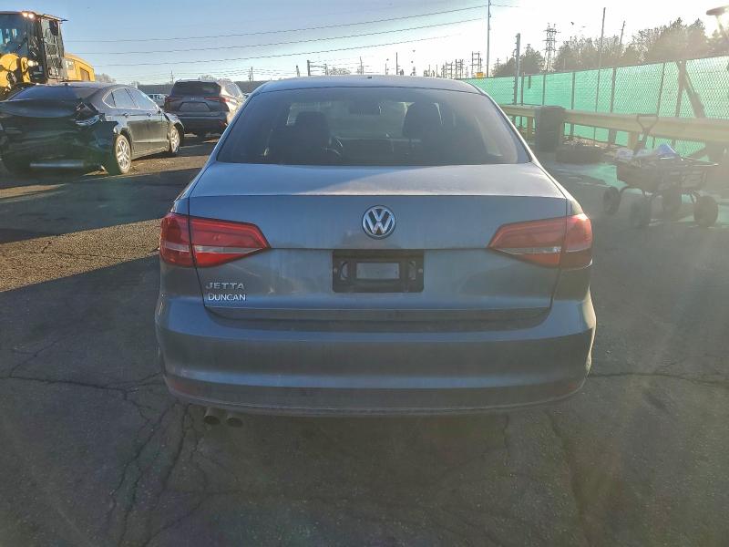 Photo 6 from auction – 2015 VOLKSWAGEN JETTA BASE with VIN 3VW2K7AJ4FM250010