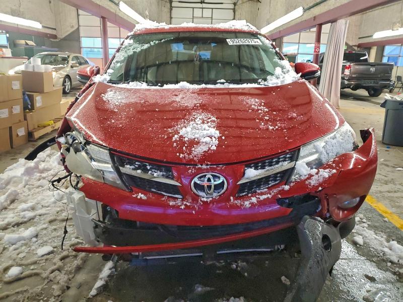 Photo 5 from auction – 2015 TOYOTA RAV4 LIMIT with VIN 2T3DFREV2FW243595