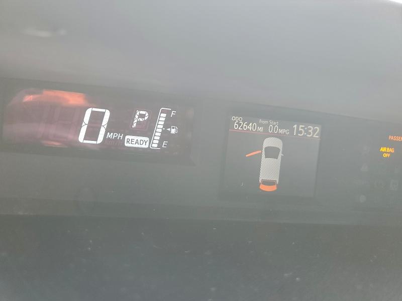 Photo 9 from auction – 2016 TOYOTA PRIUS C with VIN JTDKDTB3XG1590699