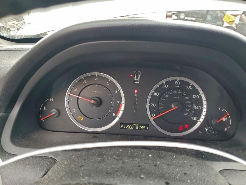 Photo 9 from auction – 2010 HONDA ACCORD EXL with VIN 1HGCP2F85AA051671