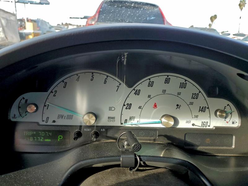 Photo 9 from auction – 2002 FORD THUNDERBIR with VIN 1FAHP60A02Y128419
