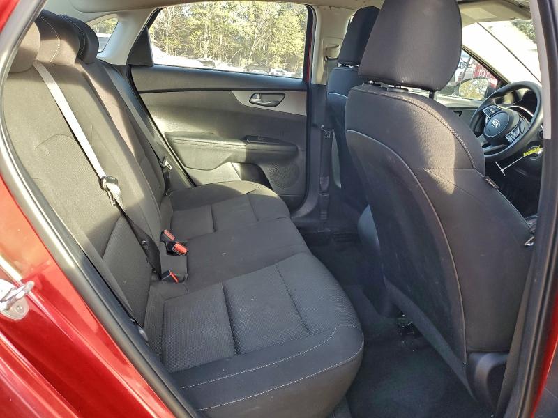 Photo 10 from auction – 2021 KIA FORTE FE with VIN 3KPF24AD7ME383798