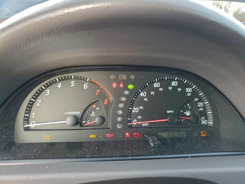 Photo 9 from auction – 2004 TOYOTA CAMRY with VIN 4T1BF30K74U065559
