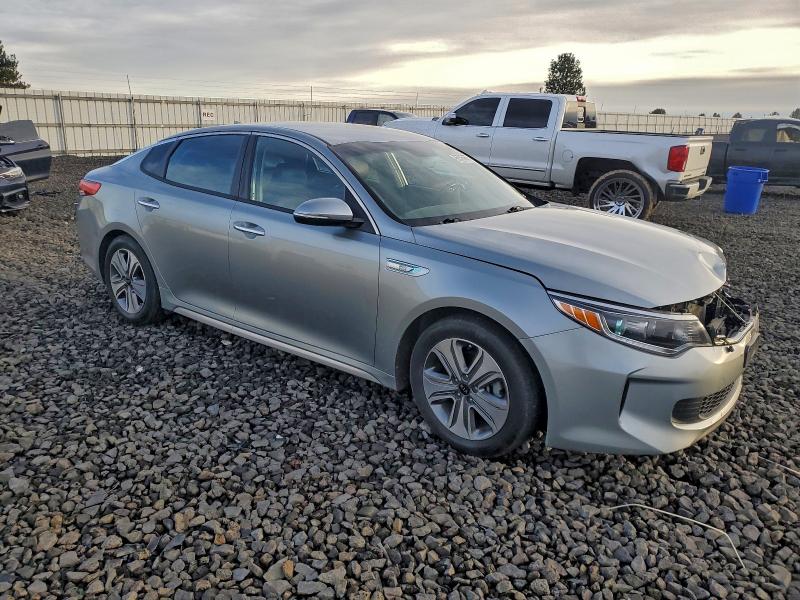 Photo 4 from auction – 2017 KIA OPTIMA HYB with VIN KNAGU4LE2H5013362