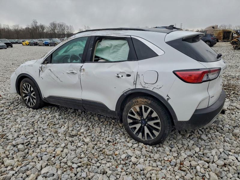 Photo 2 from auction – 2020 FORD ESCAPE SEL with VIN 1FMCU9H97LUA97540
