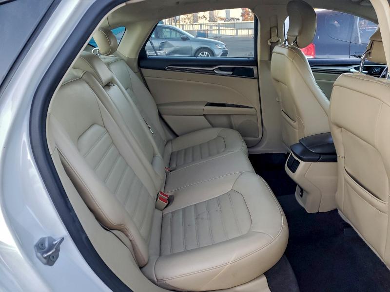 Photo 10 from auction – 2014 FORD FUSION SE with VIN 3FA6P0HD1ER257582