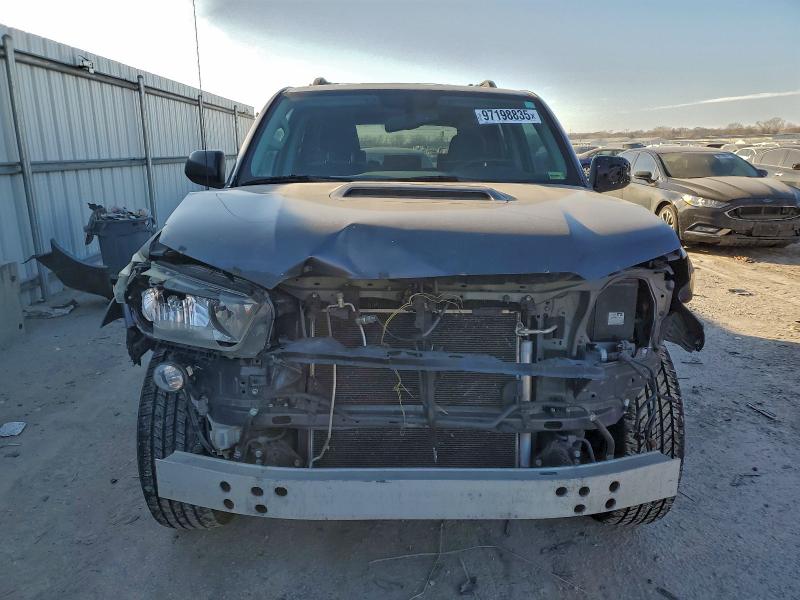 Photo 5 from auction – 2010 TOYOTA 4RUNNER SR with VIN JTEBU5JR9A5018701