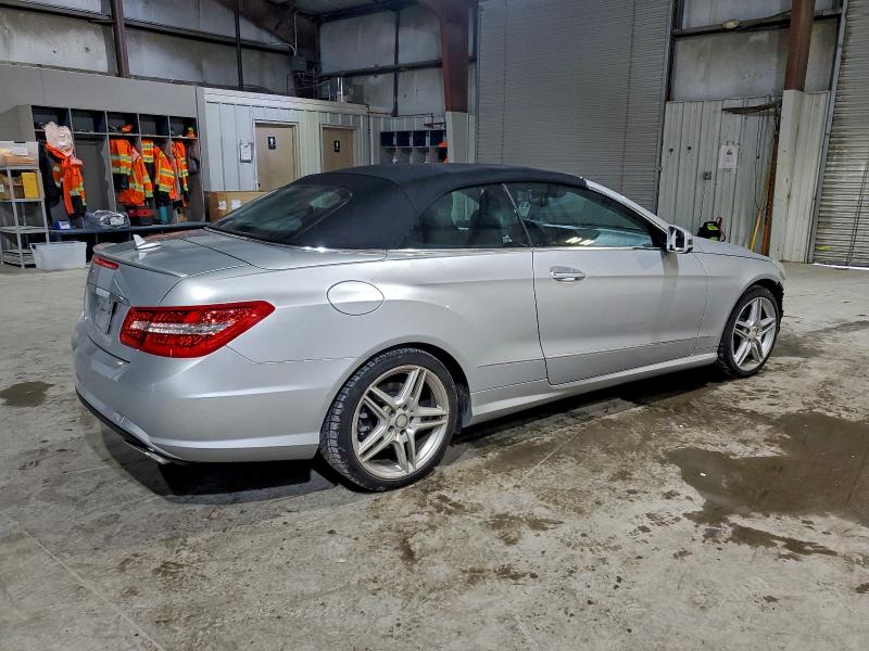 Photo 3 from auction – 2011 MERCEDES-BENZ E 550 with VIN WDDKK7CF3BF047704