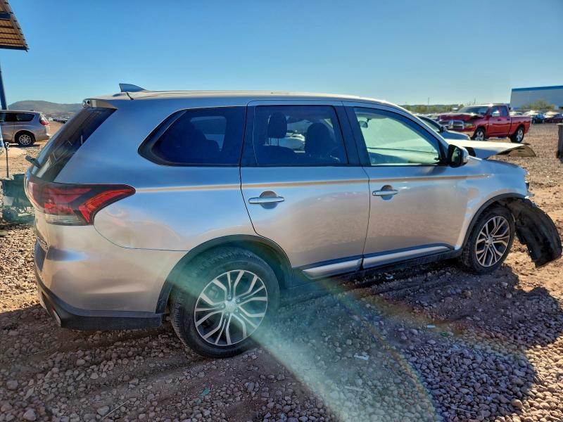 Photo 3 from auction – 2018 MITSUBISHI OUTLANDER with VIN JA4AD3A3XJZ023232