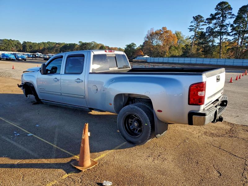 Photo 2 from auction – 2012 GMC SIERRA K35 with VIN 1GT424C84CF243638