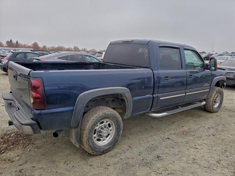 Photo 3 from auction – 2005 CHEVROLET SILVERADO with VIN 1GCHC23275F852871