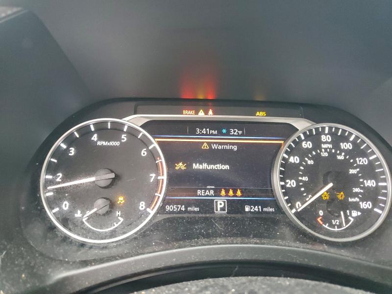 Photo 9 from auction – 2023 NISSAN SENTRA SR with VIN 3N1AB8DV3PY239600