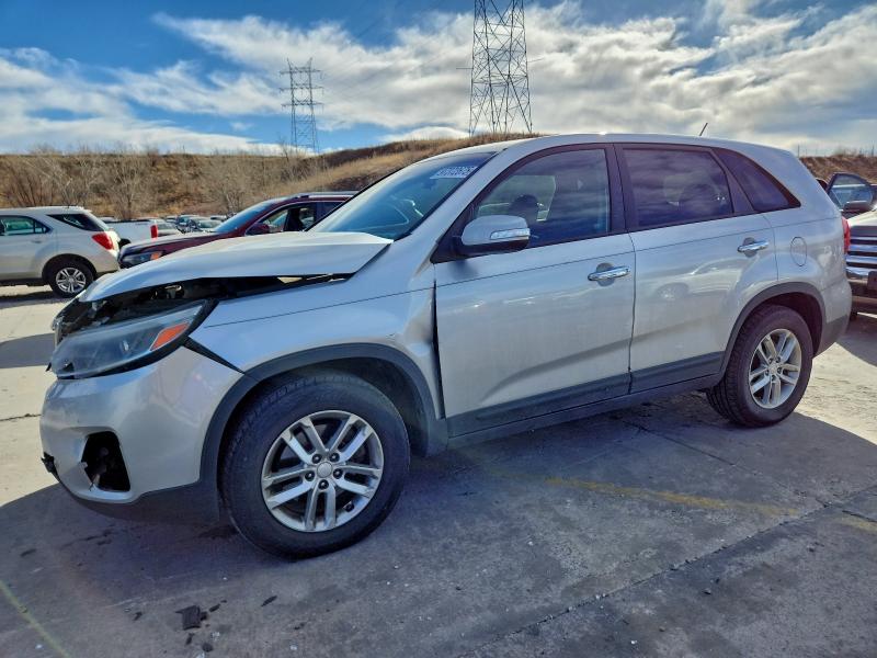 KIA SORENTO 2015 with VIN 5XYKT3A67FG581133 - Photo from auction