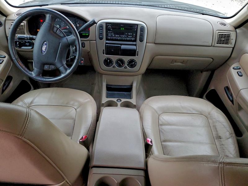 Photo 8 from auction – 2005 FORD EXPLORER with VIN 1FMZU63K35ZA12590