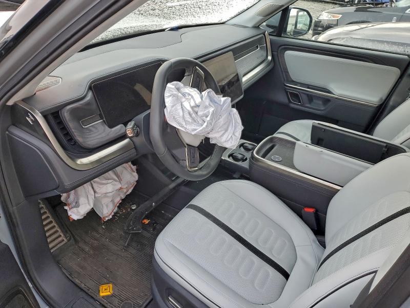 Photo 8 from auction – 2023 RIVIAN R1S ADVENT with VIN 7PDSGABA9PN028319
