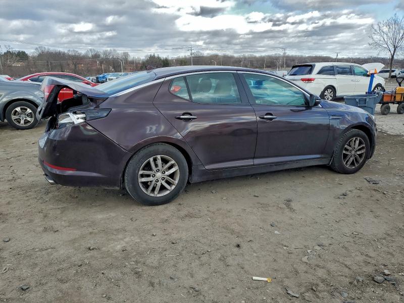 Photo 3 from auction – 2012 KIA OPTIMA LX with VIN 5XXGM4A76CG061085