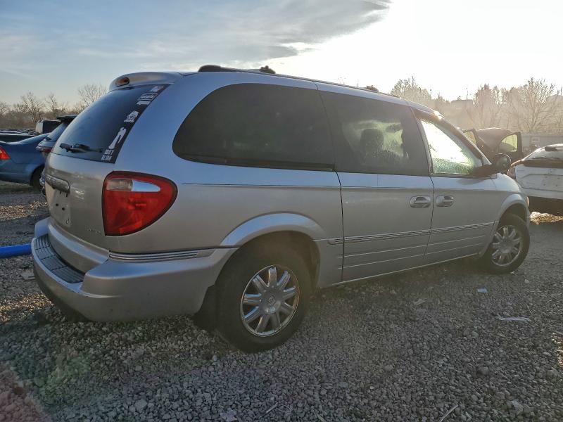 Photo 3 from auction – 2005 CHRYSLER TOWN & COU with VIN 2C8GP64L35R409641